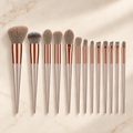 Set de 13 pinceaux de maquillage doux et moelleux + pochette